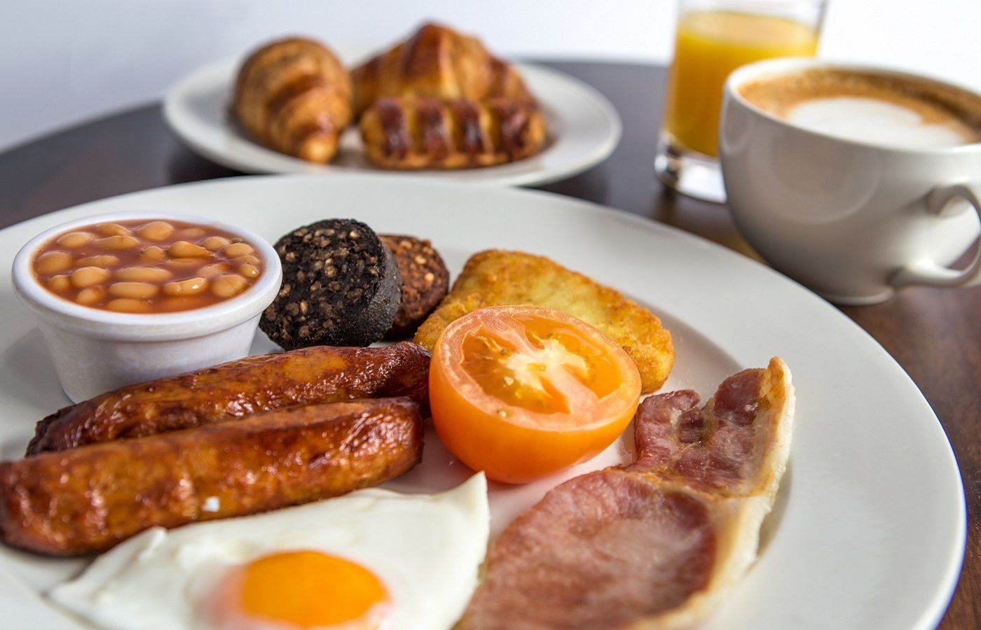 Breakfast at the Skylon
